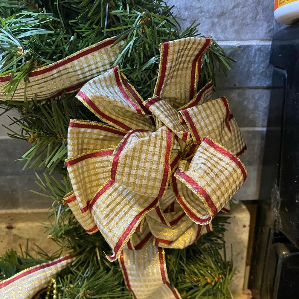 Festive Green Holiday Wreath with Red and Gold accents Christmas 16” - Picture 4 of 5